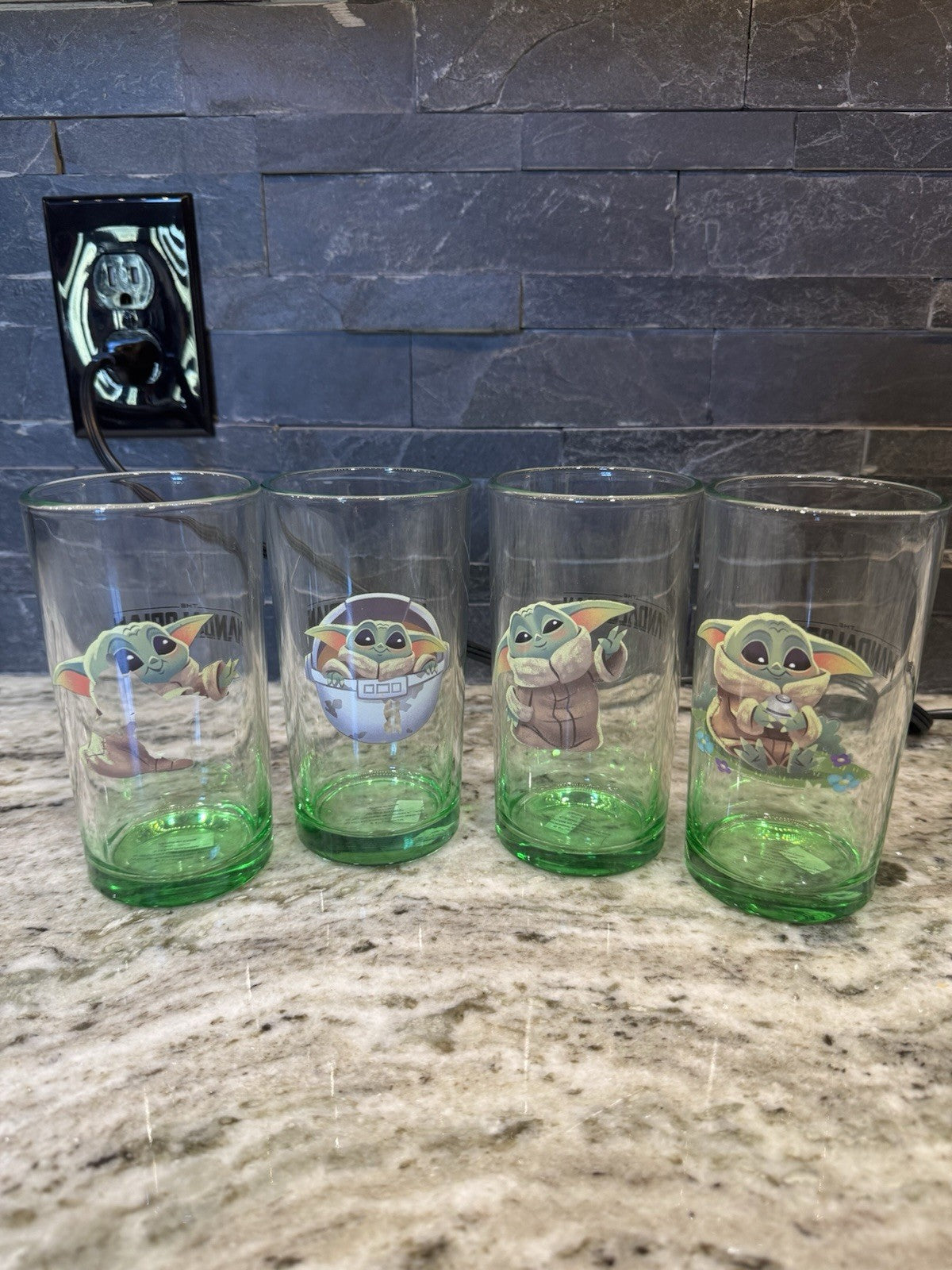 Star Wars The Mandalorian Glassware Set - Set of 4 Glass Cups | The Child