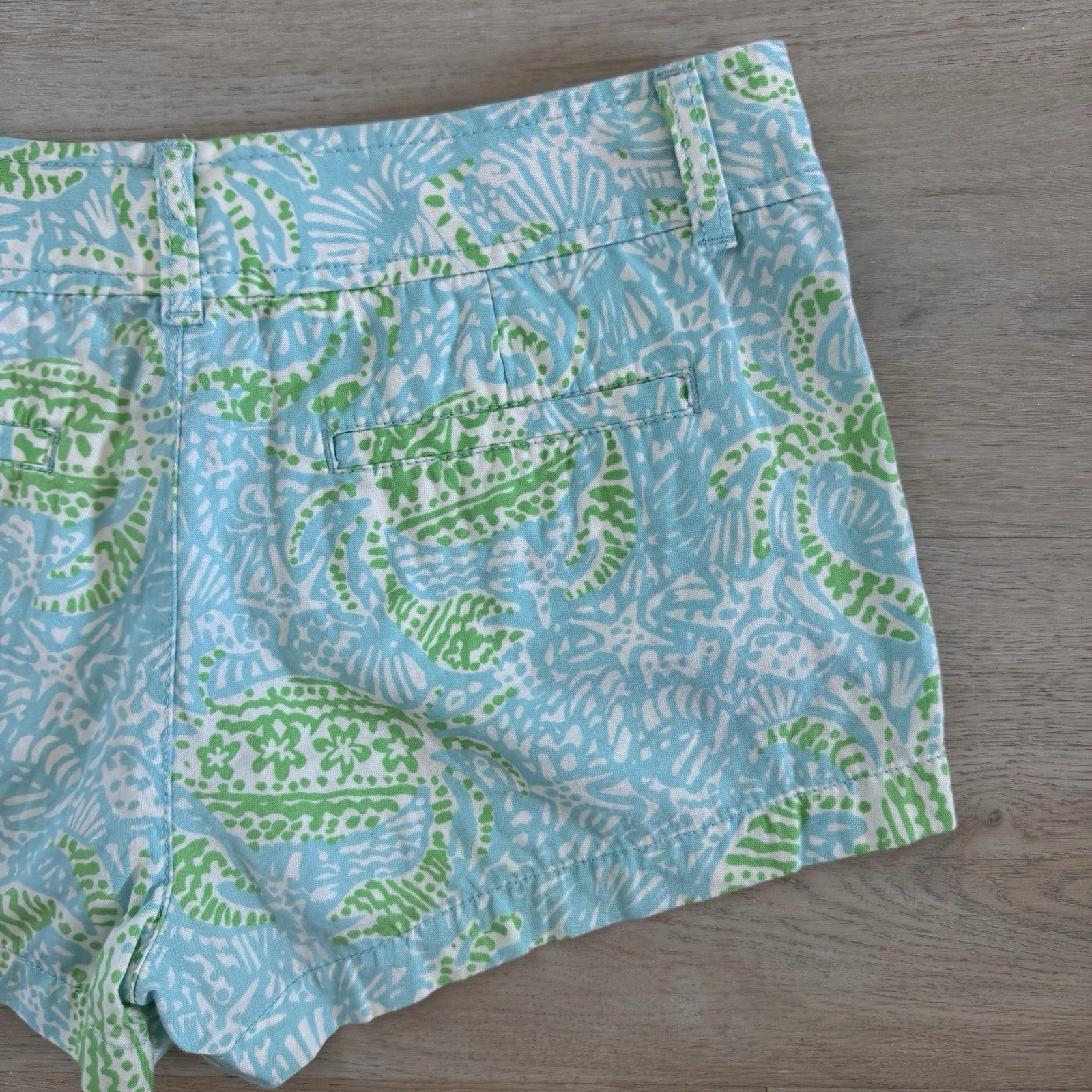 Lilly Pulitzer Walsh Shorts Size 4 Blue Green Print Preppy Women’s