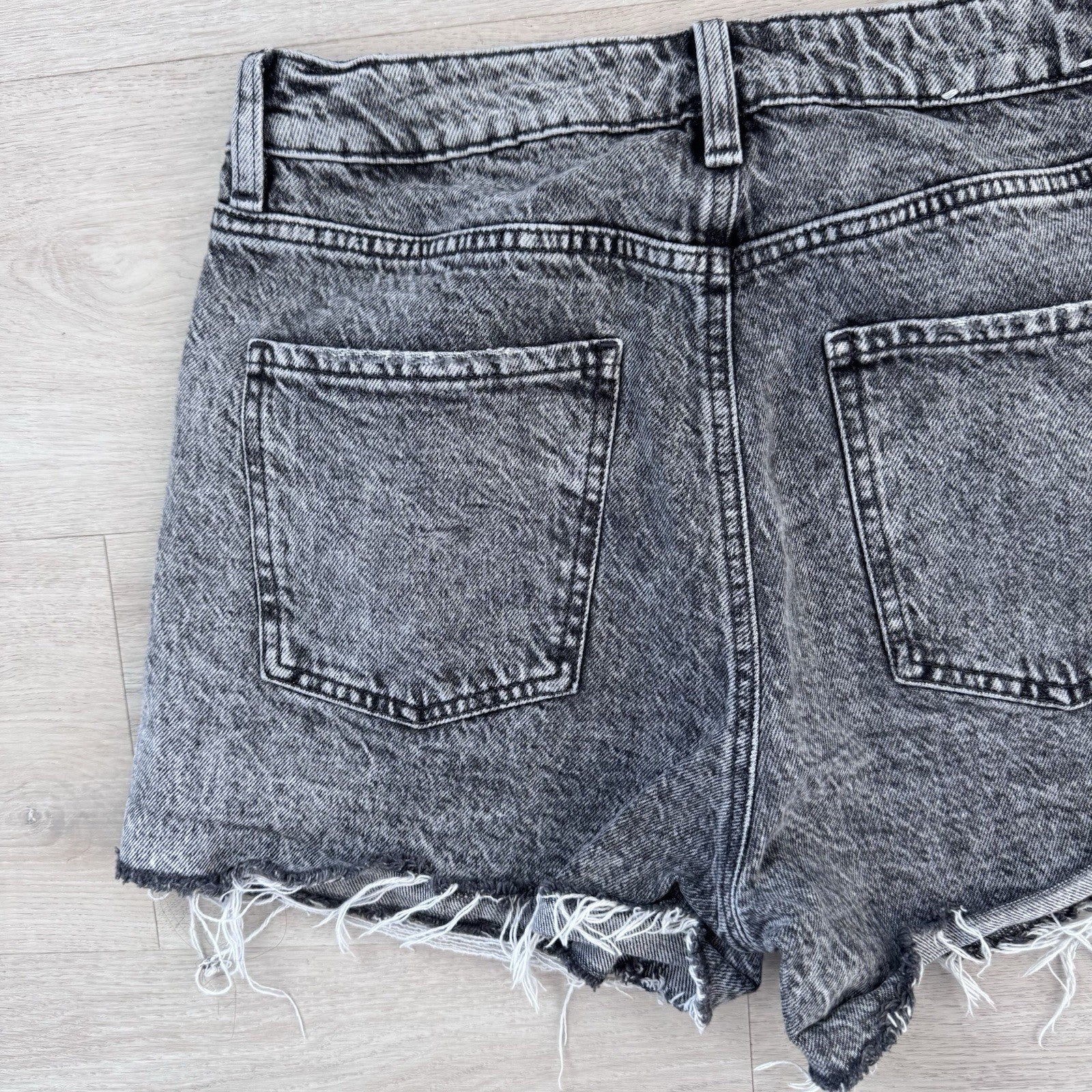Garage Women’s Denim Y2K Mom Shorts 28 Black Acid Wash Frayed