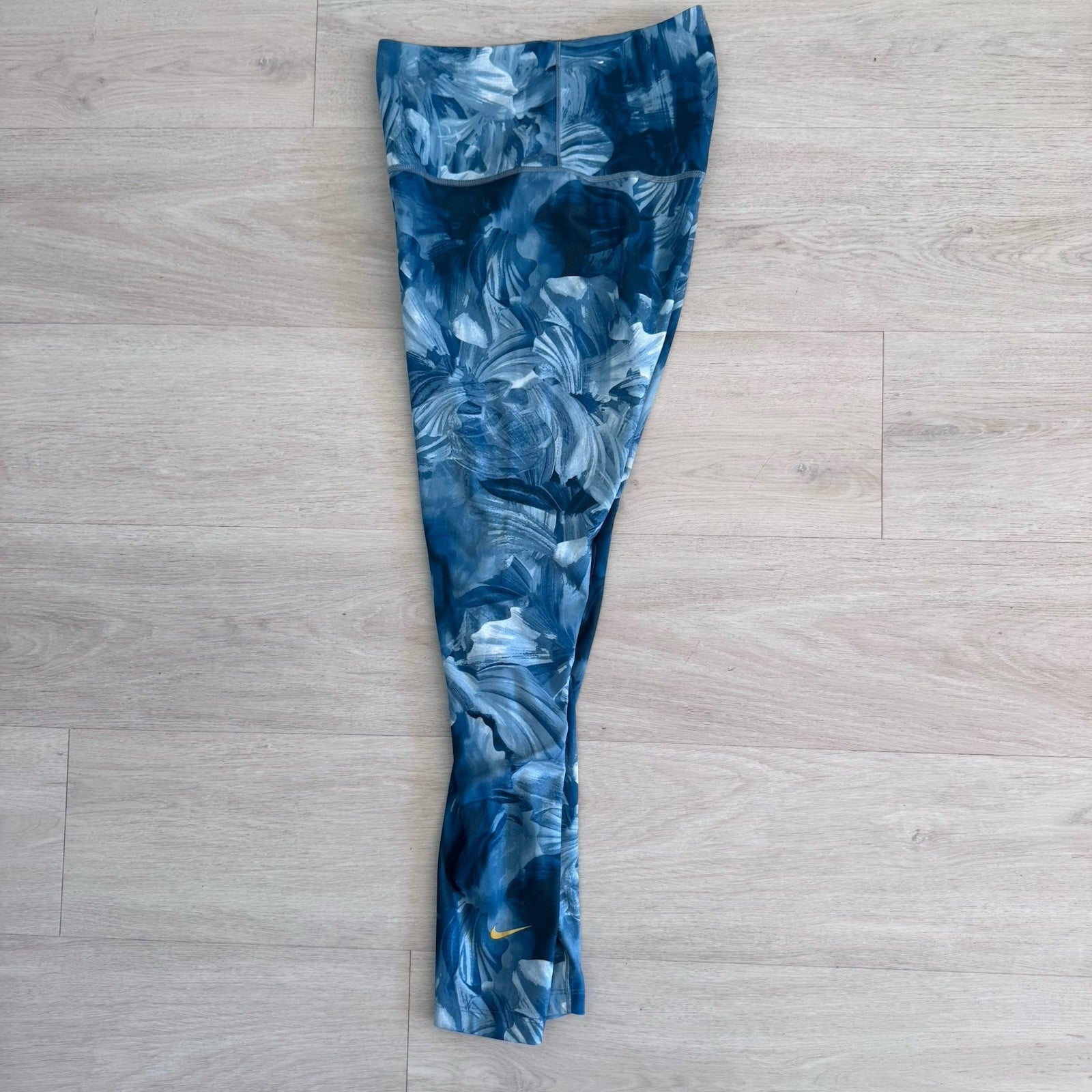 Nike Dri Fit Womens Blue Floral Print Leggings Athletic Pants Size Small