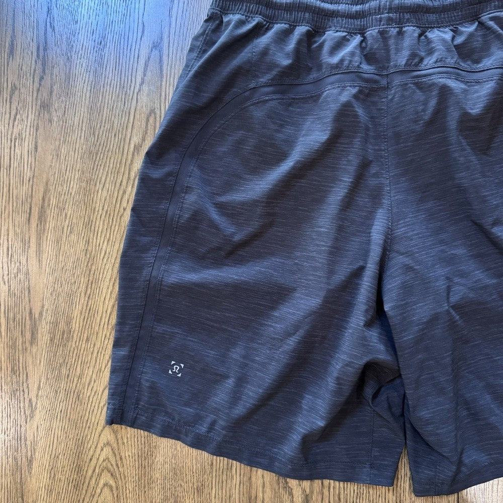 Lululemon Men's Pace Breaker Shorts Navy Blue Lined Gym Size M 17" Waist