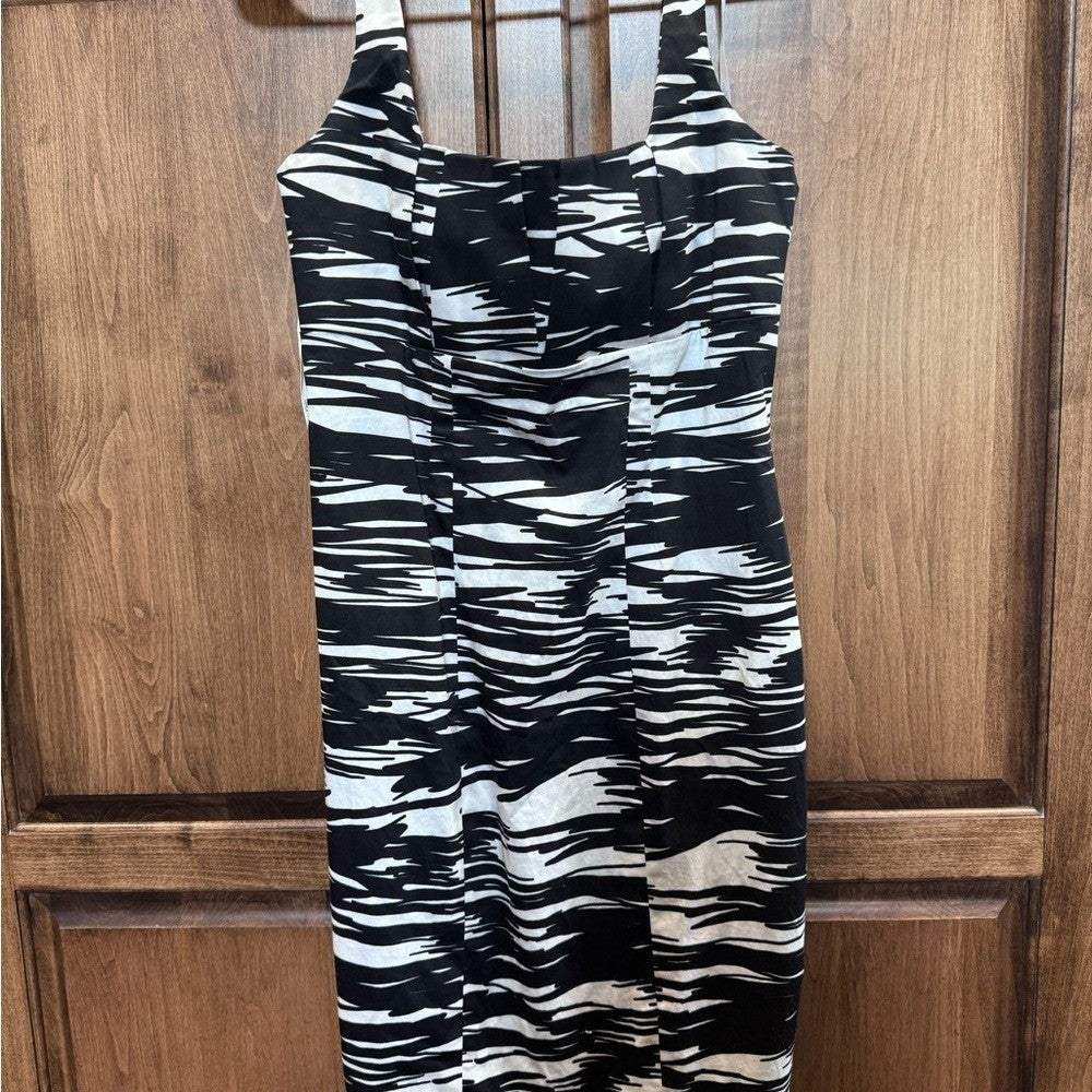 Calvin Klein Black & White Sheath Dress | Size 6 | Sleeveless Fitted Midi