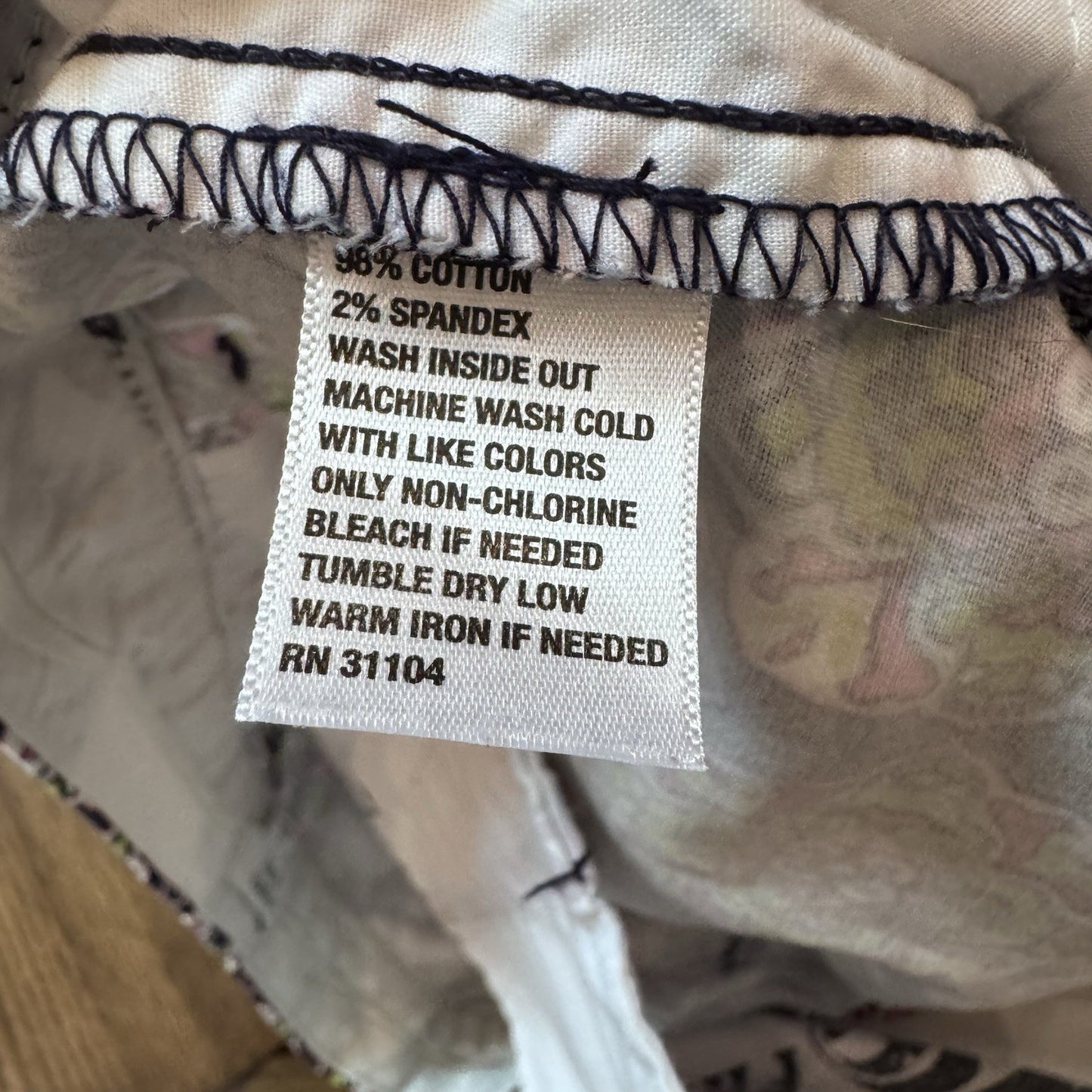 Crown & Ivy Women’s Shorts Size 14 Pink Navy Green Geometric