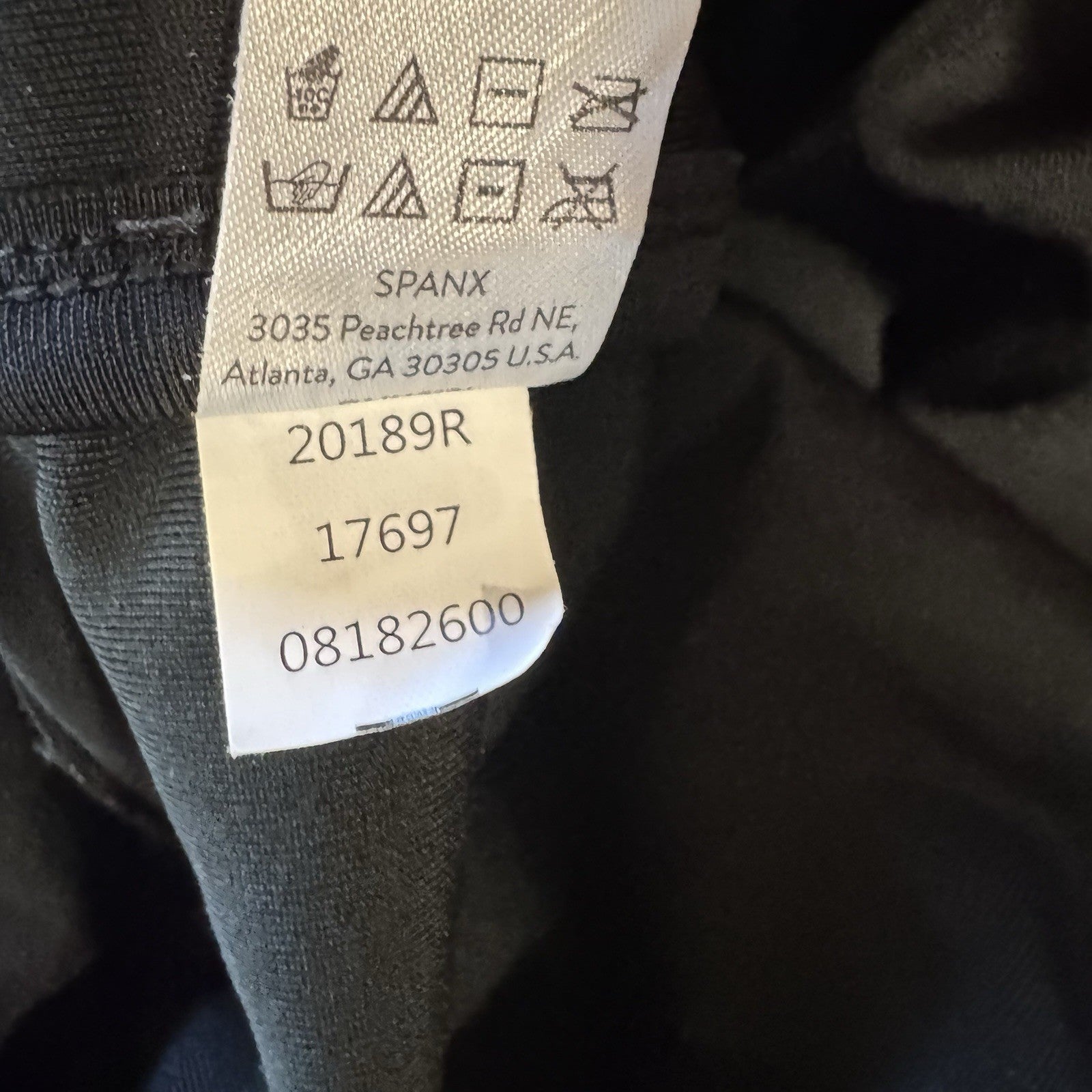 Spanx Black Sequin Faux Leather Leggings Medium M High Rise Shaping 20189R