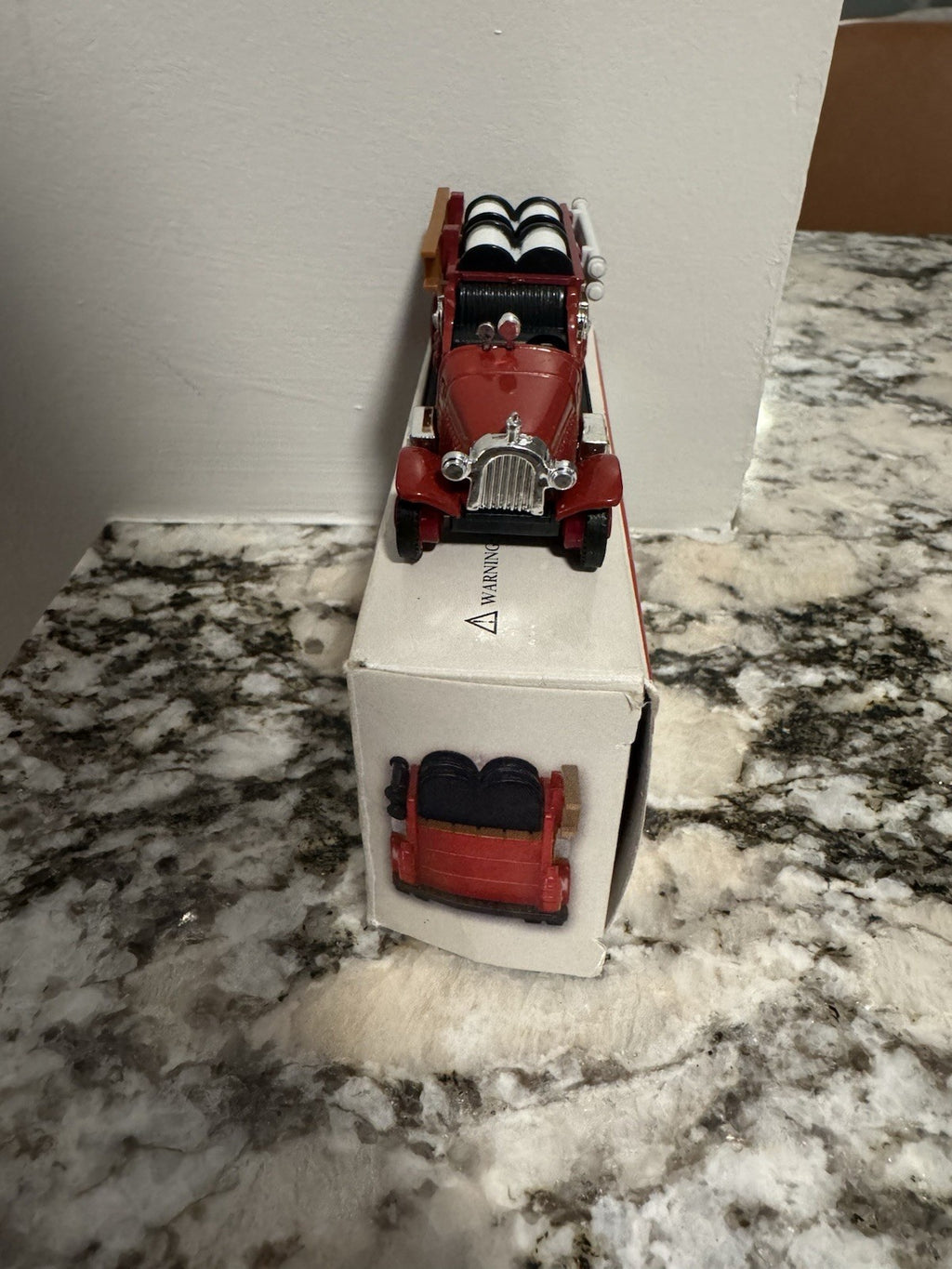 Vintage High Speed 1924 Buffalo Fire Engine Diecast Car Model.