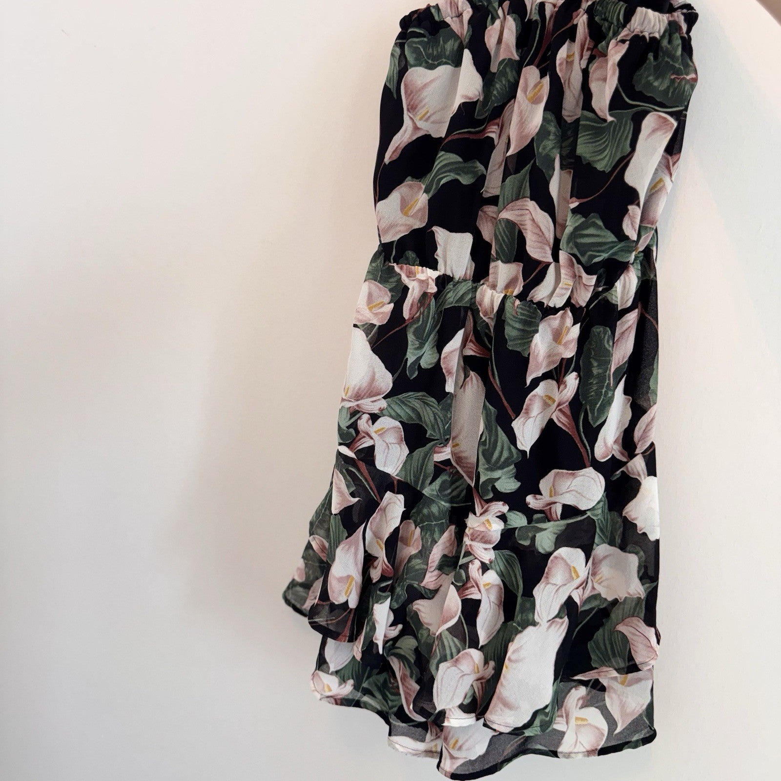 Express Black Floral Romper XS Calla Lily Print Ruffle Hem Strappy Back