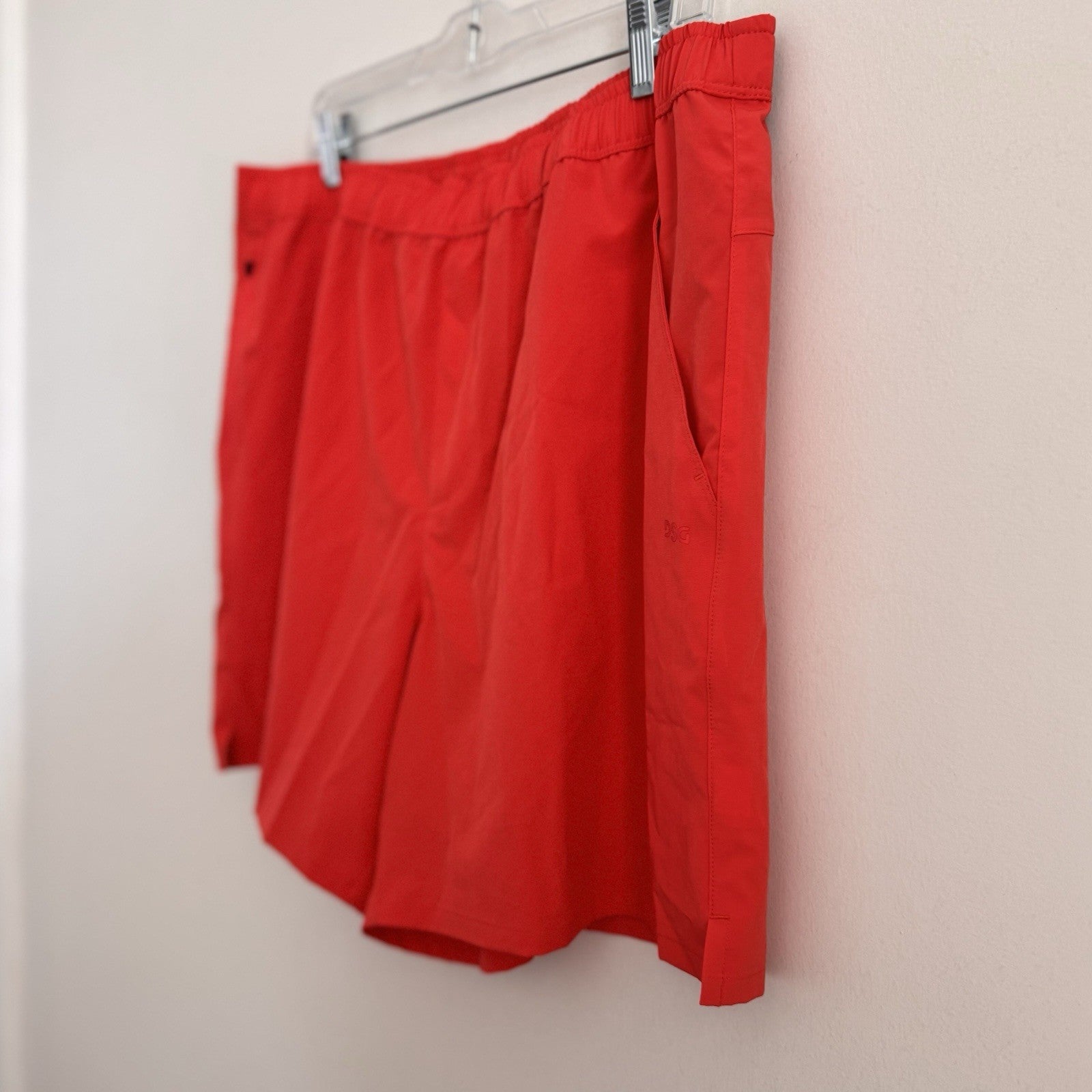 DSG Men's XL 6" Agility Woven Short Red Sun NWT Athletic Gym Running Training