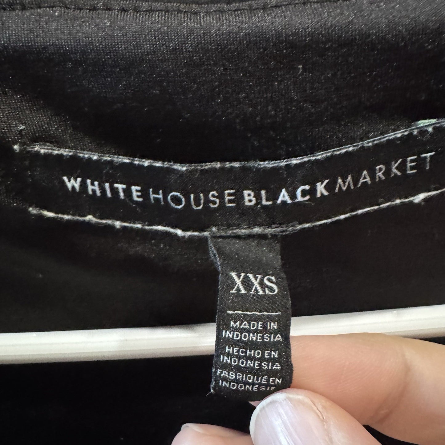 White House Black Market Black Vneck Sleeveless Cinch Side Blouse Size XS