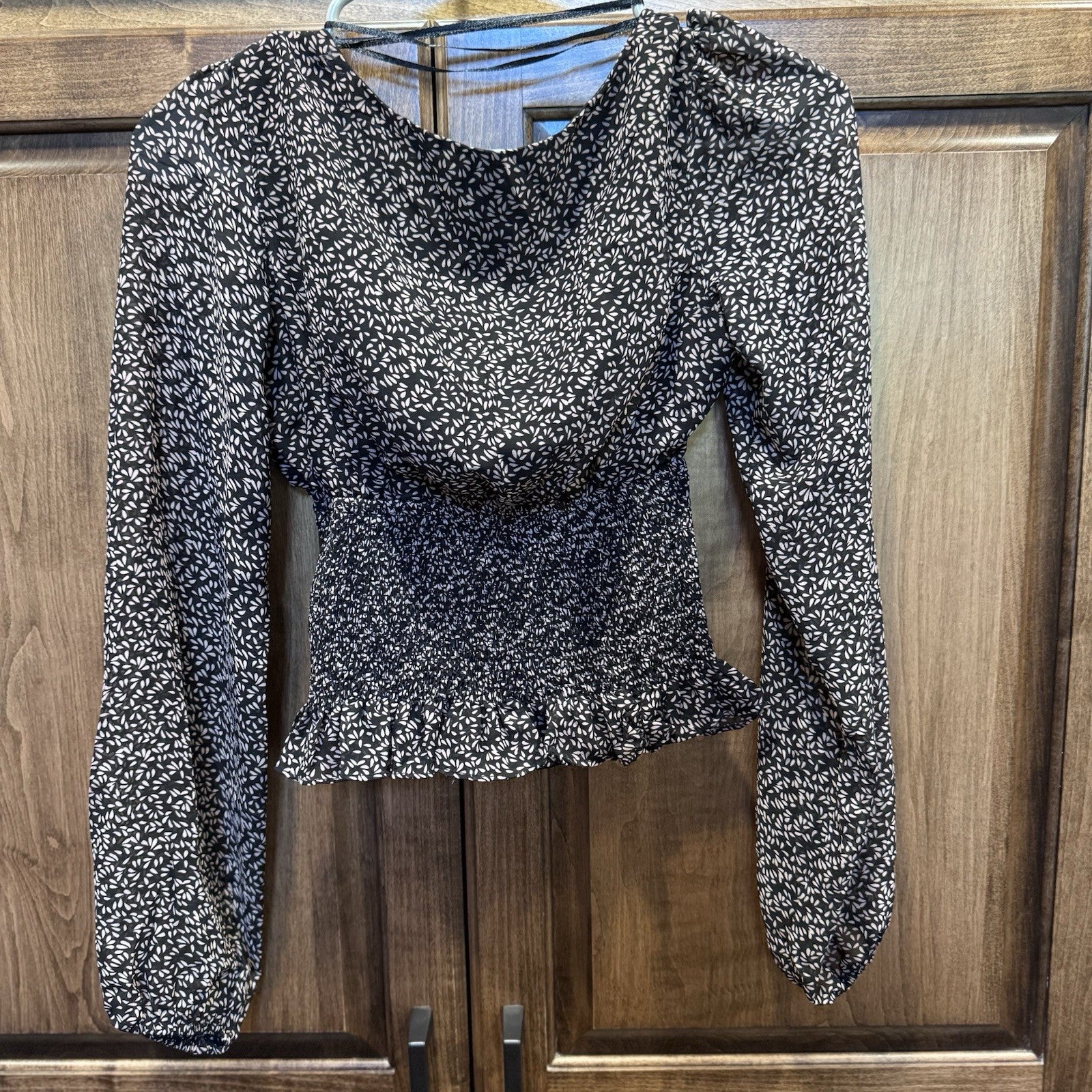 Princess Polly Smocked Peplum Top US 2 Black White Floral Print Long Sleeve