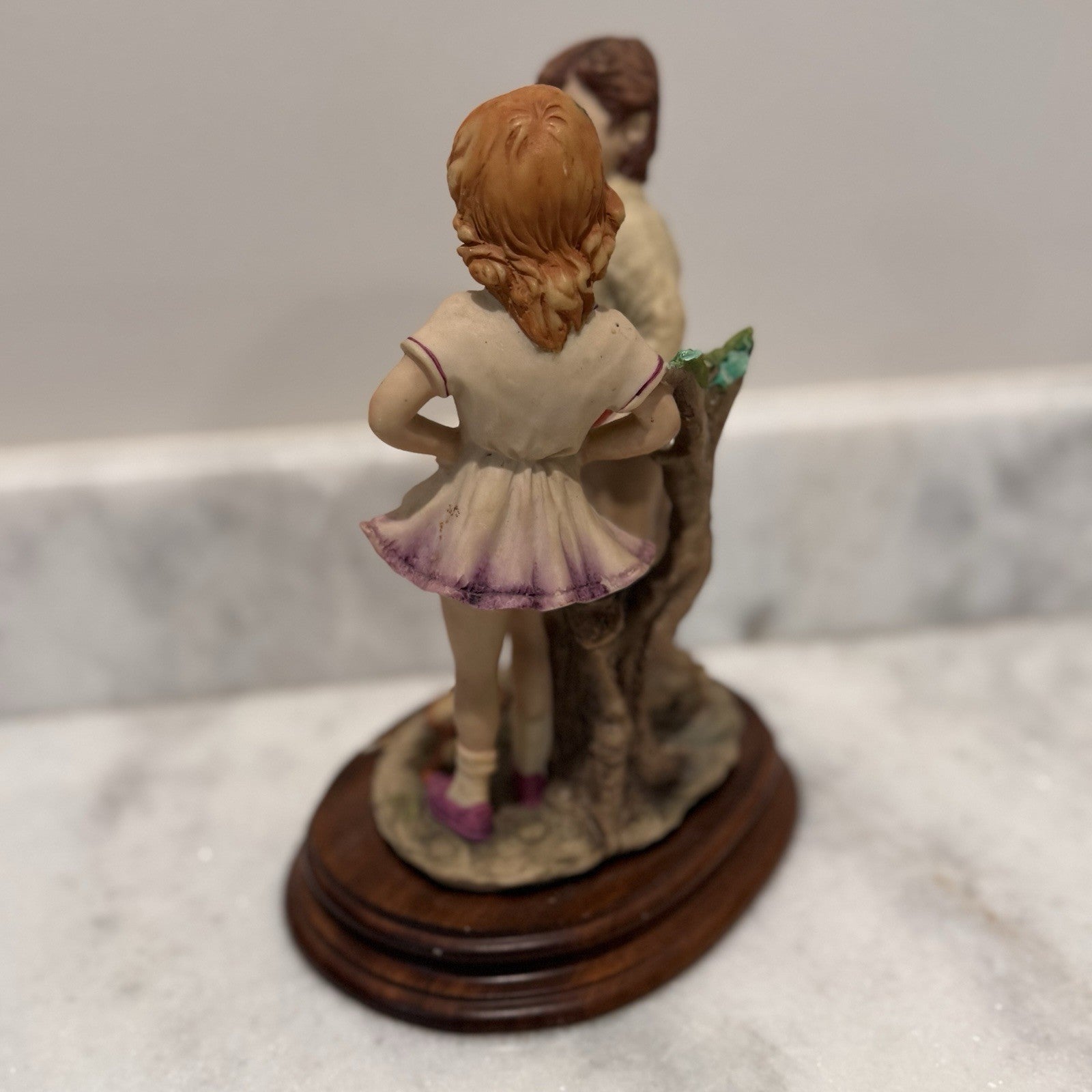 Vintage L’Arte Nel Mondo Figurine Boy Girl Tennis Scene Wood Base