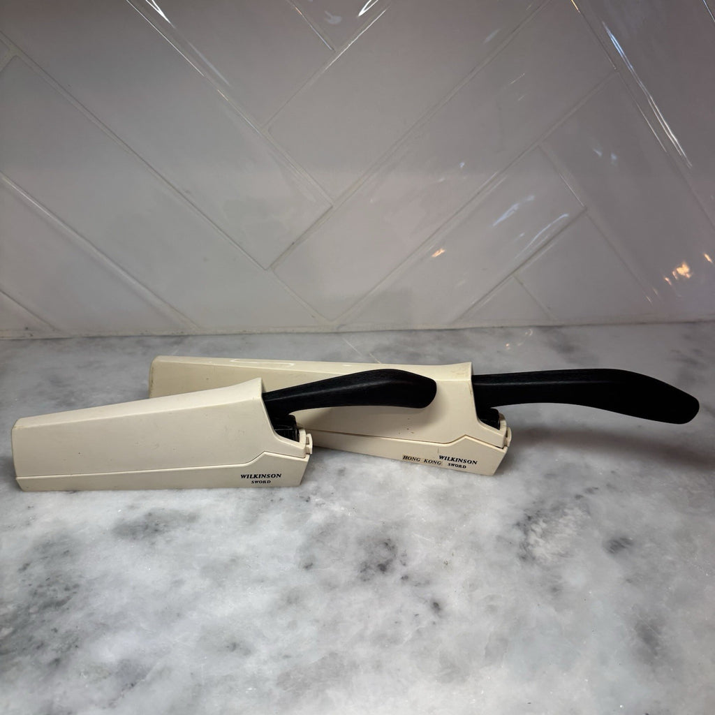 Wilkinson Sword Knife Self-Sharpening Case Blades lot of 2 white vintage