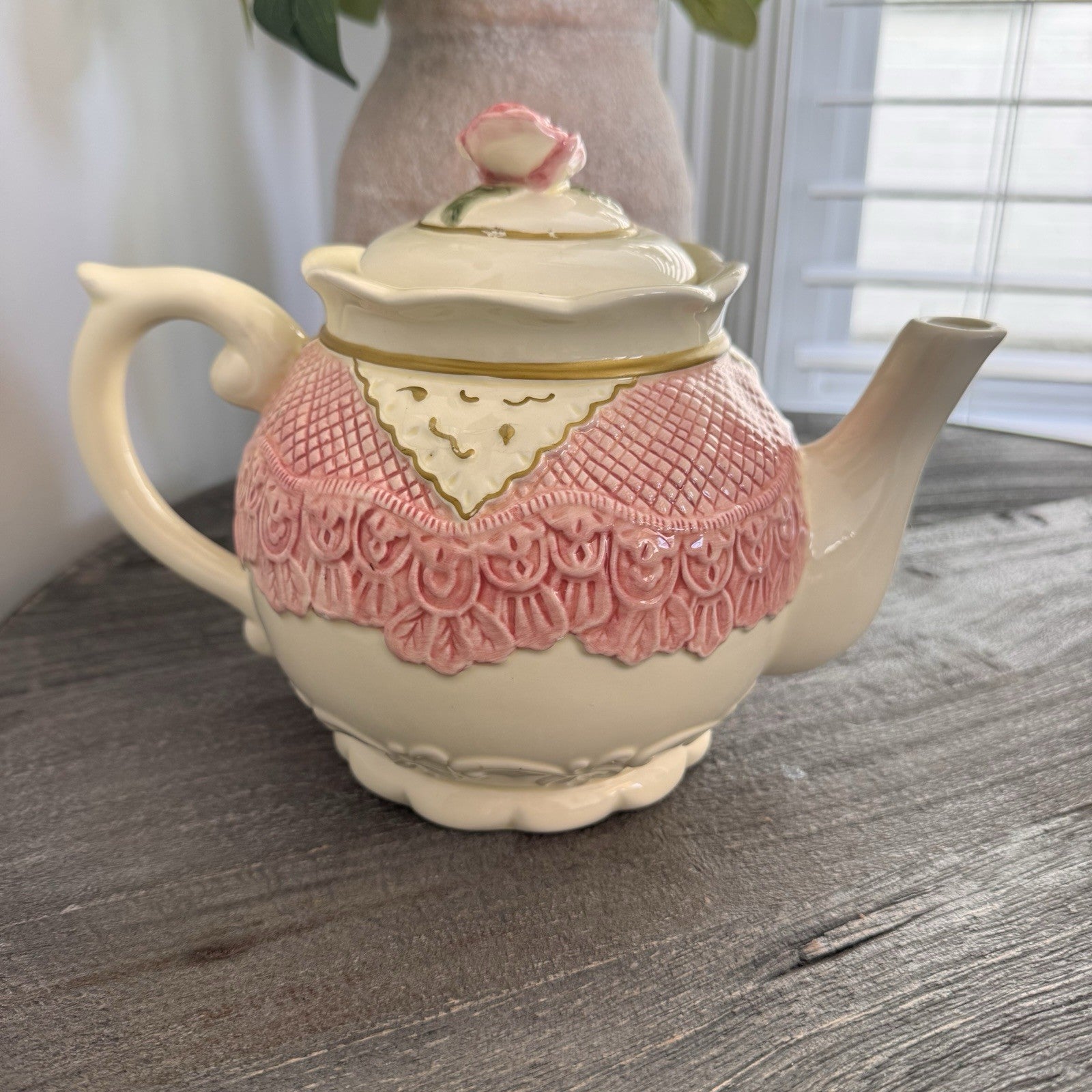 Seymour Mann Romance Teapot Thinking of You Clock Pink Lace Heart Rose Vtg