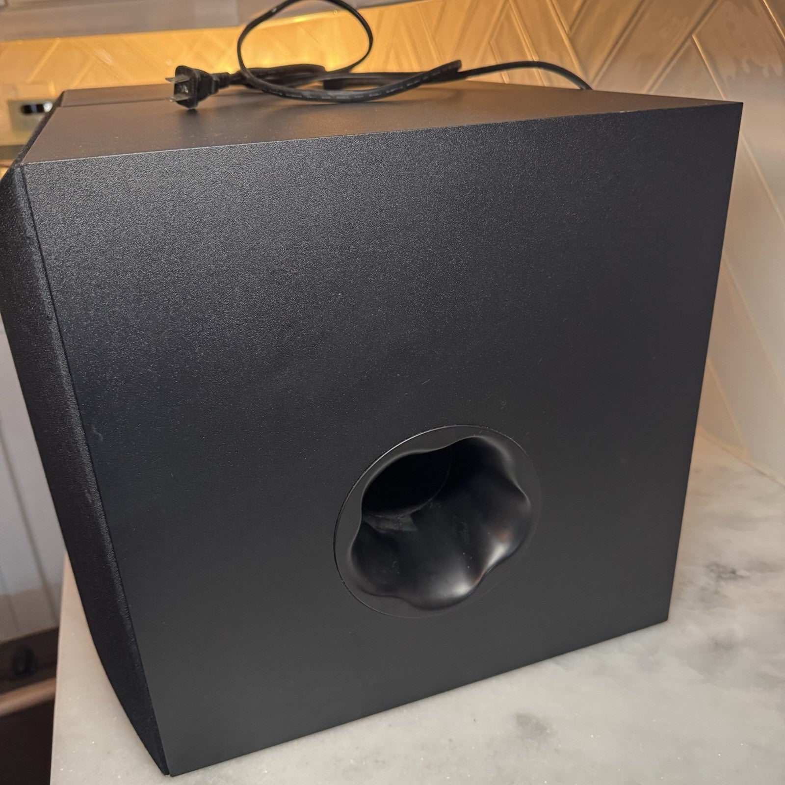 Yamaha Powered  Pair Black Bookshelf Speakers Subwoofer Tested NS-SW100