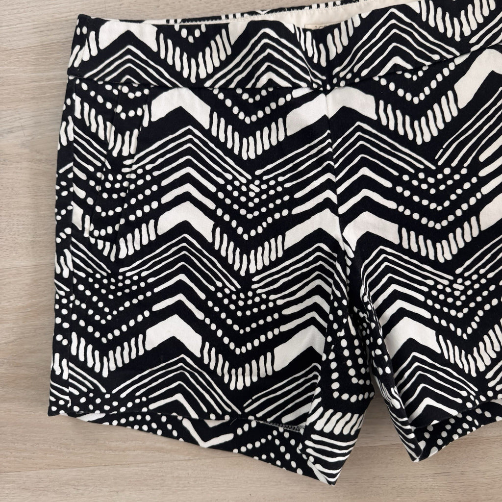 J.Crew Women’s Black White Geometric Stretch Shorts Size 6 Preppy Chic