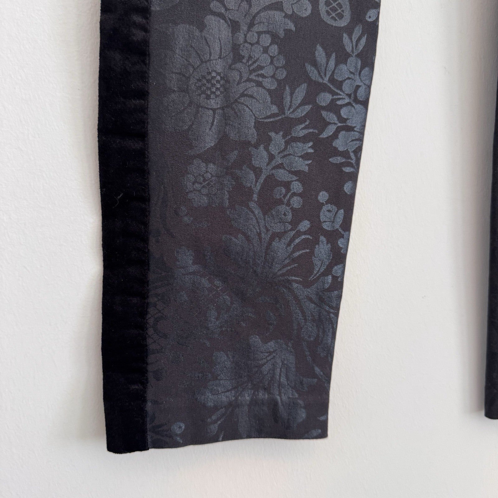 Anthropologie Essential Skinny Pants Womens 4 Black Floral Jacquard Tuxedo