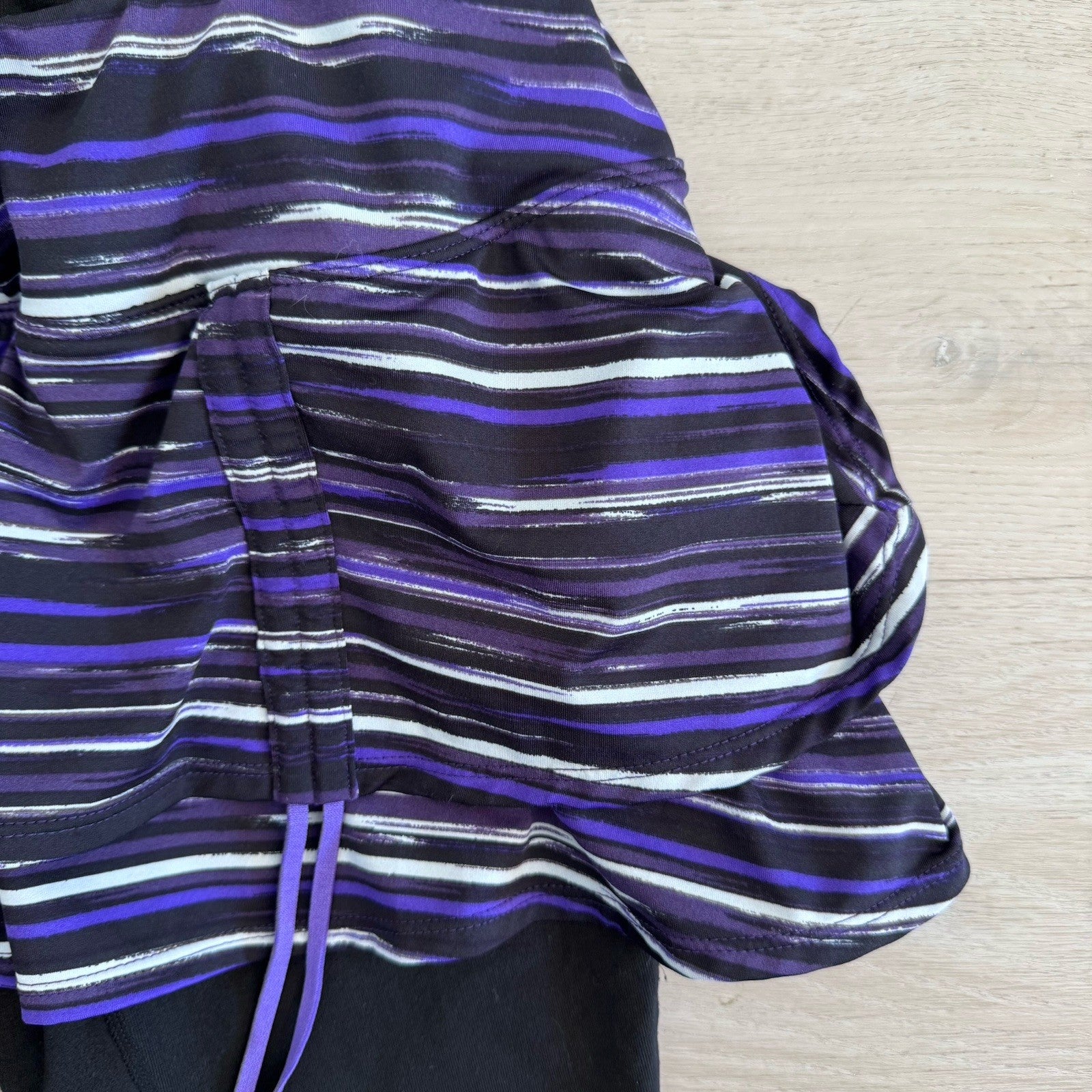 Athleta Skort Capri Leggings Purple Black Stripe Women’s Small Athletic