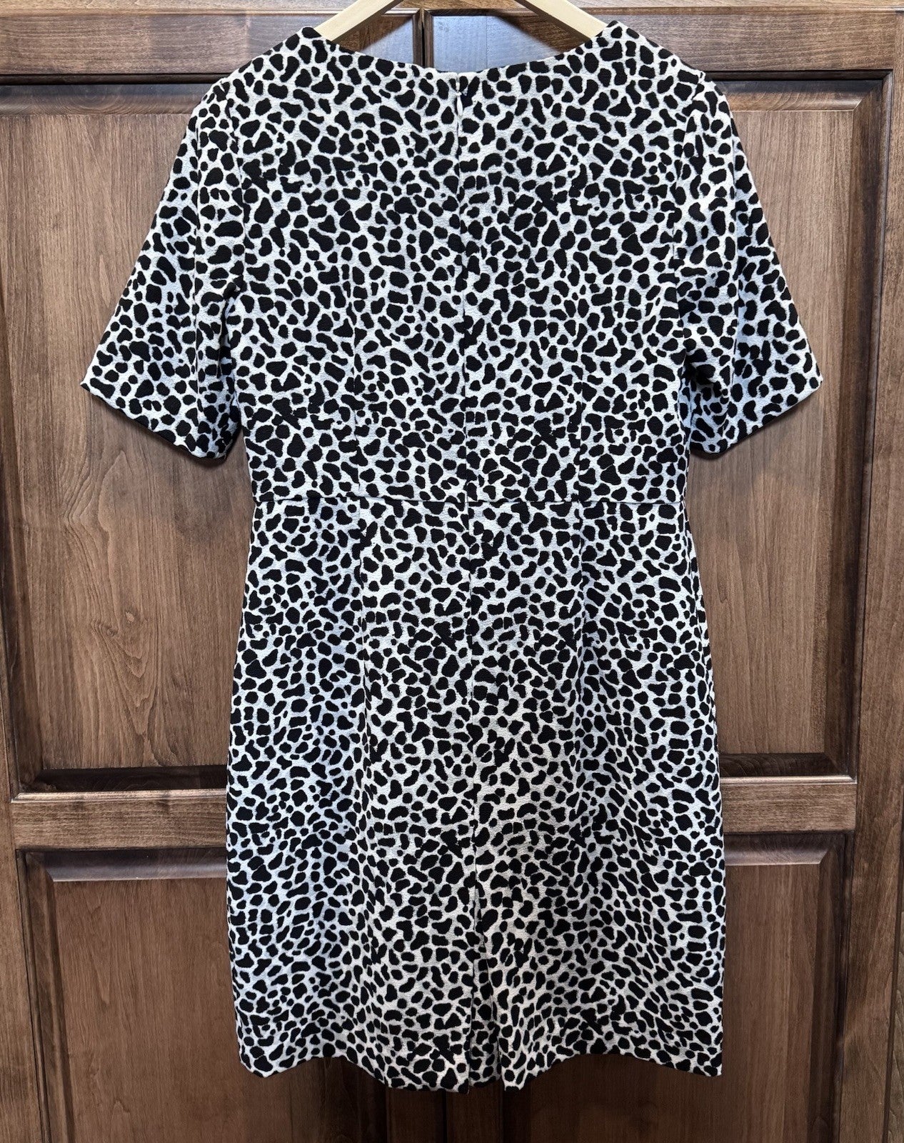 Talbots Petites 10P Animal Print Sheath Dress Black White Short Sleeve Lined
