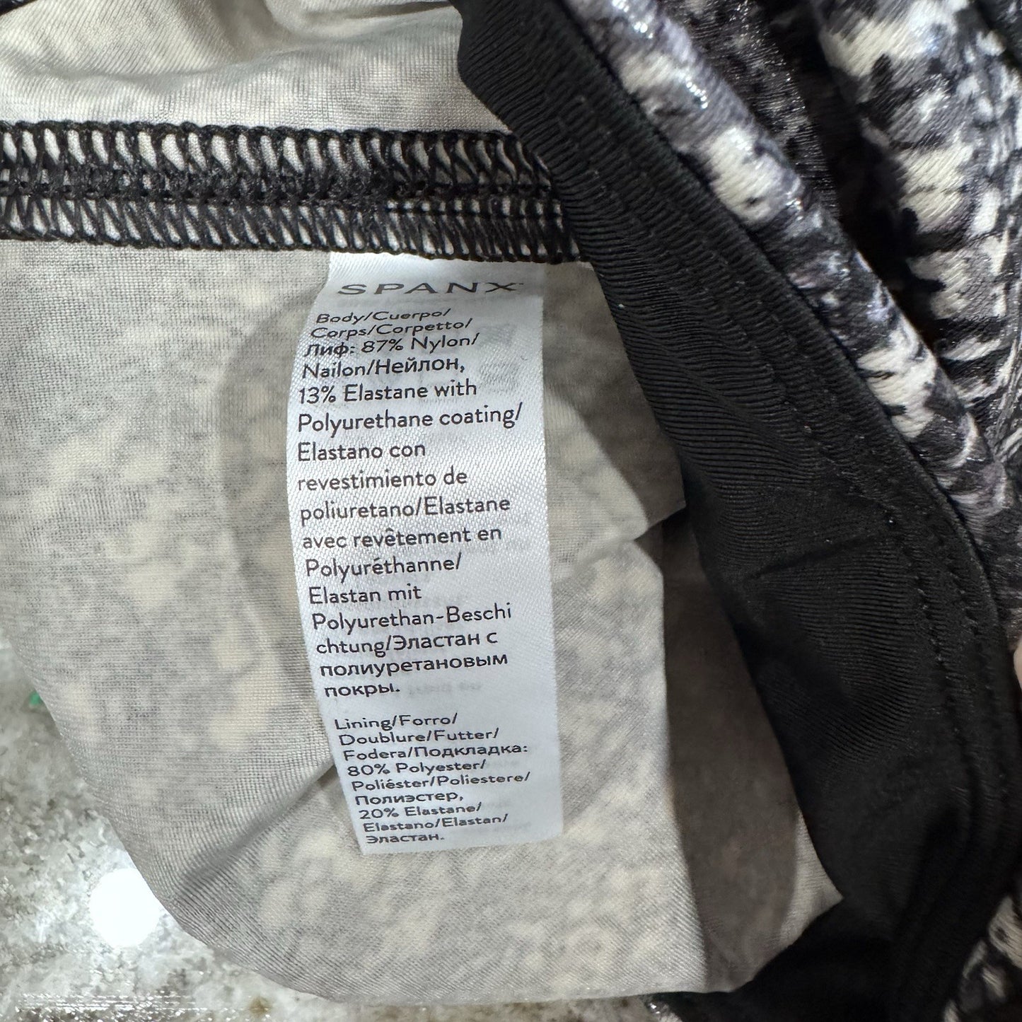 Spanx Faux Leather Snake Shine Leggings Grey Snake Size M (8-10) High Rise