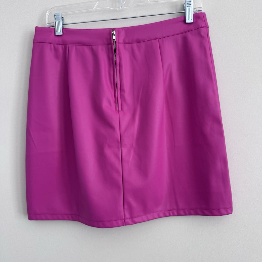 Entro NWT Women’s Pink Faux Leather Mini Skirt L Slit Back Zip Statement
