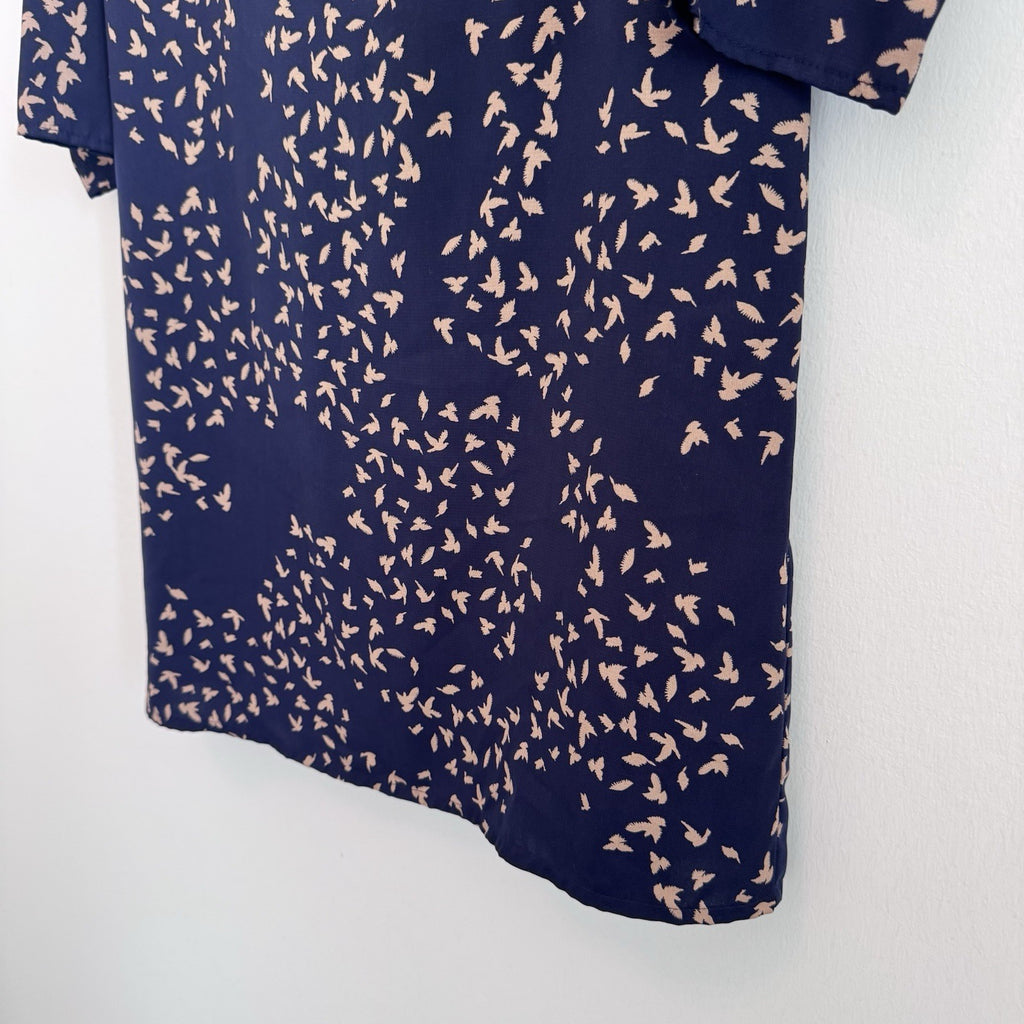 Everly Women’s Bird Print Shift Dress Medium Blue Pink 3/4 Sleeve Keyhole