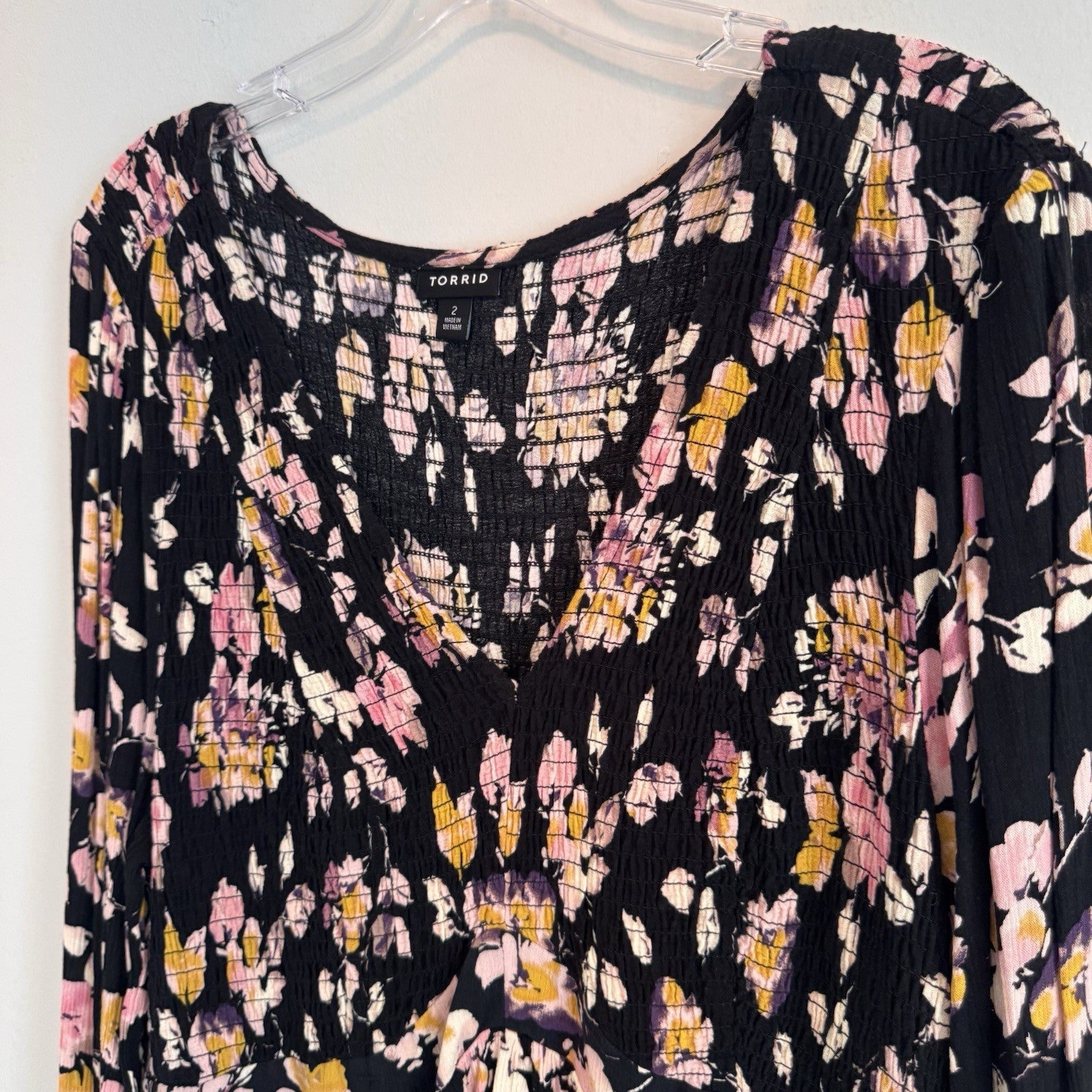 Torrid Floral Babydoll Blouse Size 2 Black Pink Smocked Boho Top Women’s