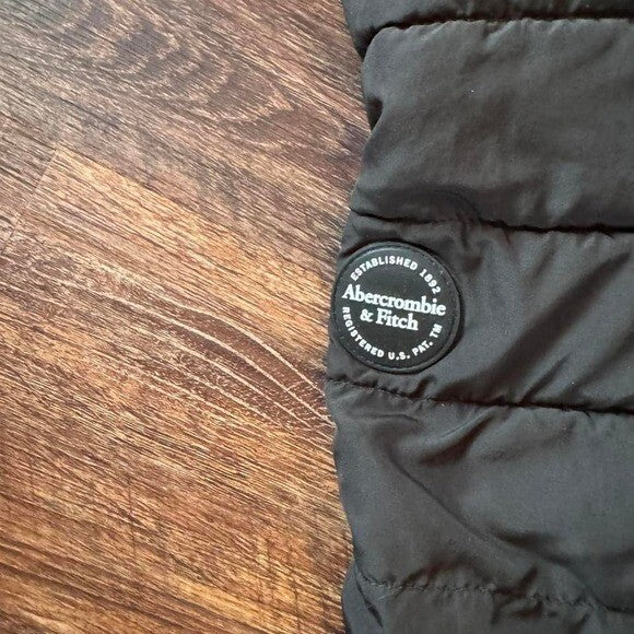 Abercrombie and Fitch Kids 15/16  Black puffer jacket with hood #winterjacket