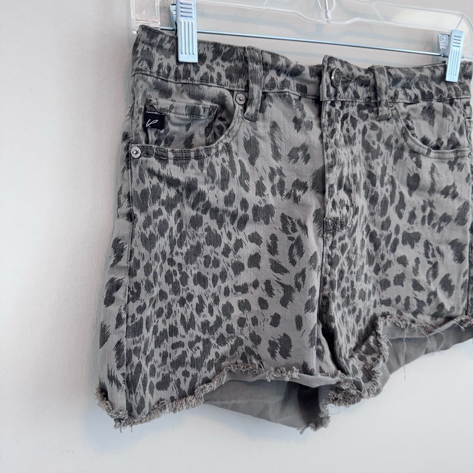 KanCan Leopard Print Denim Shorts Women Medium Frayed Raw Hem Y2K Boutique