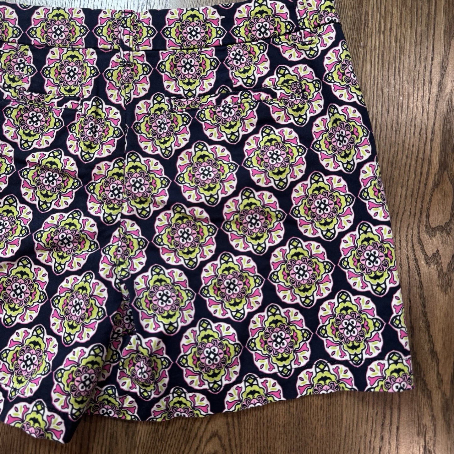 Crown & Ivy Women’s Shorts Size 14 Pink Navy Green Geometric