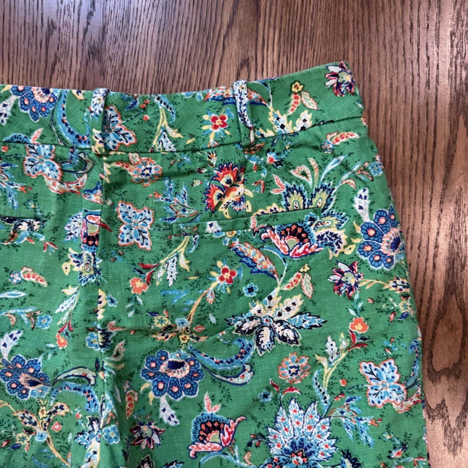 Talbots Women’s Shorts Size 8 | Green Floral Print | Linen Cotton Blend 