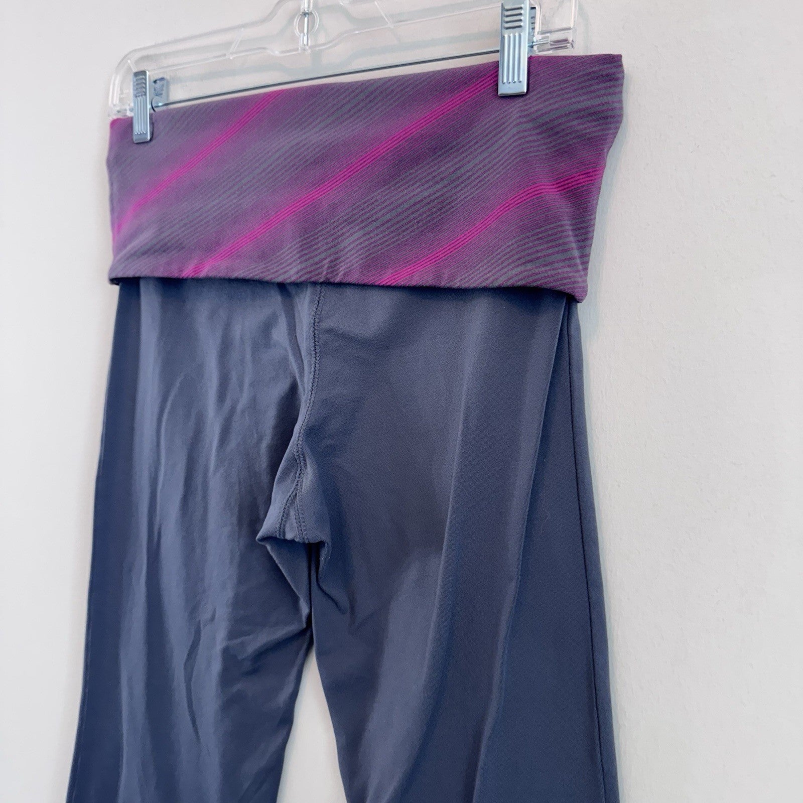 Alo Yoga Air Land Ocean Crop Yoga Pants Grey Pink Stripe Fold Over Waist Medium