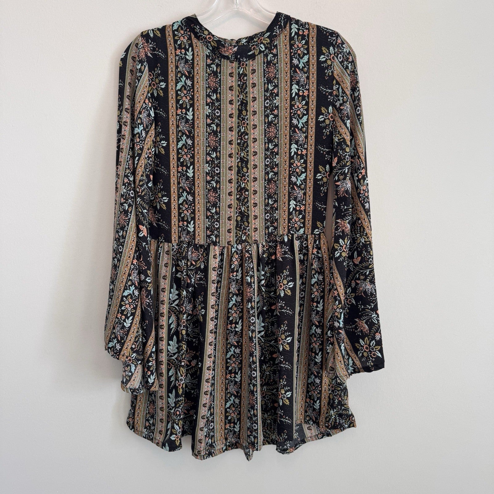 Earthbound Trading Co Boho Floral Bell Sleeve Mini Dress Small Black  Women’s