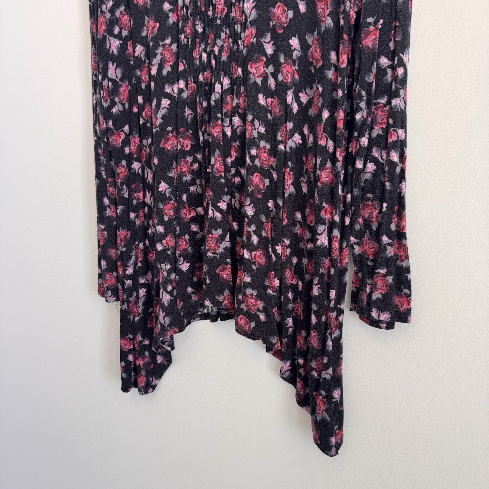American Rag Floral Tunic Top 1X Black Pink Roses Boho Handkerchief Hem Women’s