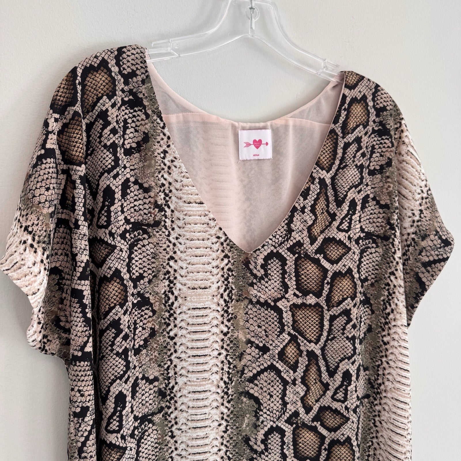Buddy Love Snake Print Shift Dress Medium Pink Tan V-Neck Lined Women’s