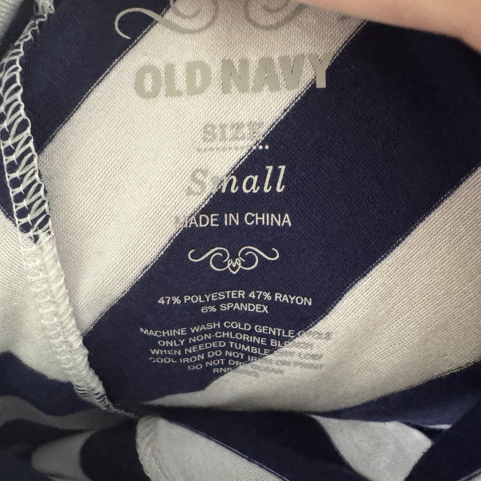 Old Navy Chevron Stripe Skirt Small Y2K Nautical Stretch NWT
