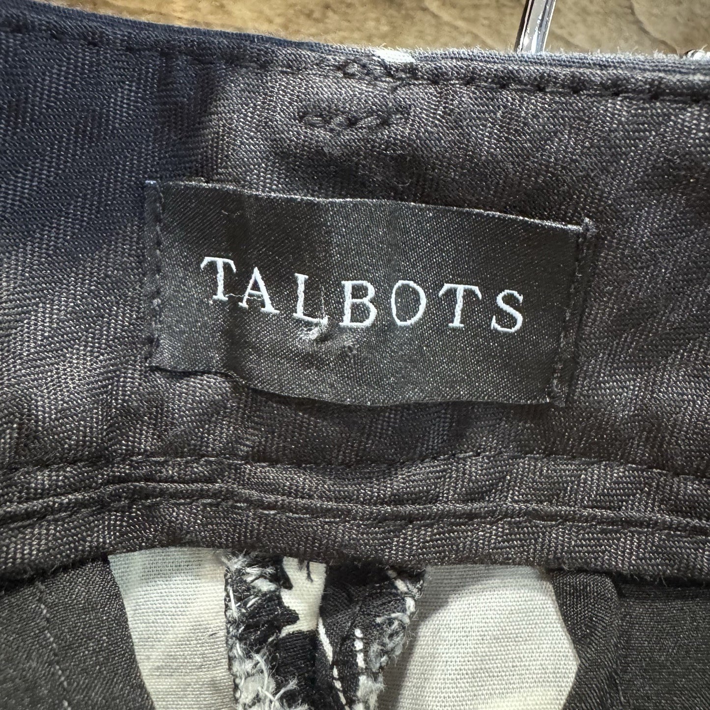 Talbots Hampshire Ankle Pants 8P Black White Leaf Print Stretch Retro Y2K Chic