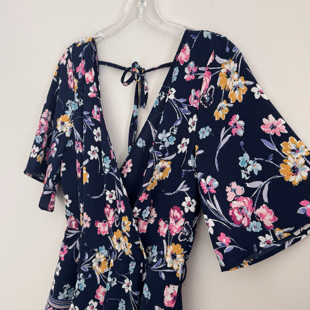 Francesca Blue Rain Floral Romper Women's Size XS Navy Blue V-Neck Boho Tie