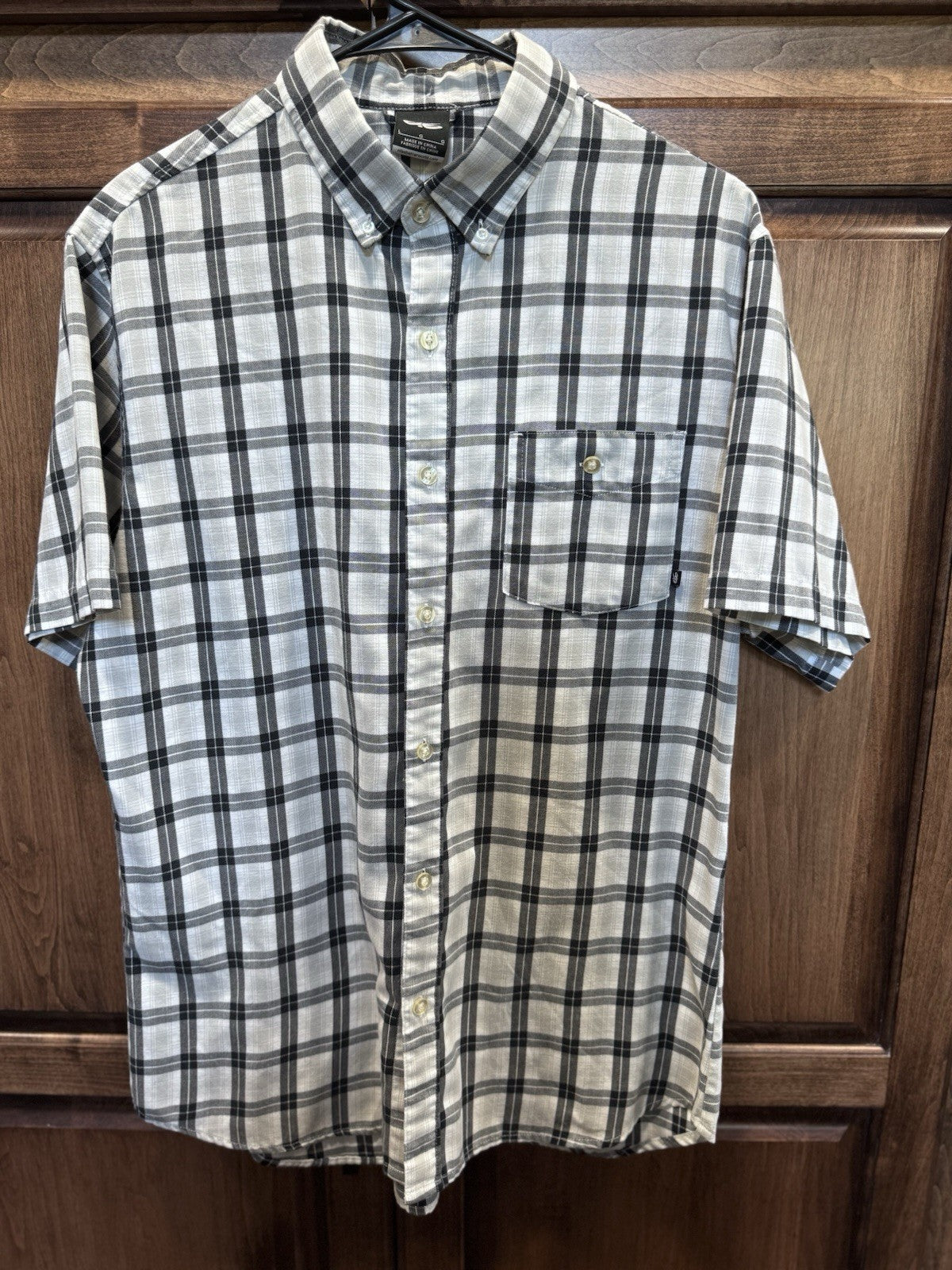 Nike Golf Plaid Button-Down Shirt Men’s Large Gray Black Short Sleeve Casual
