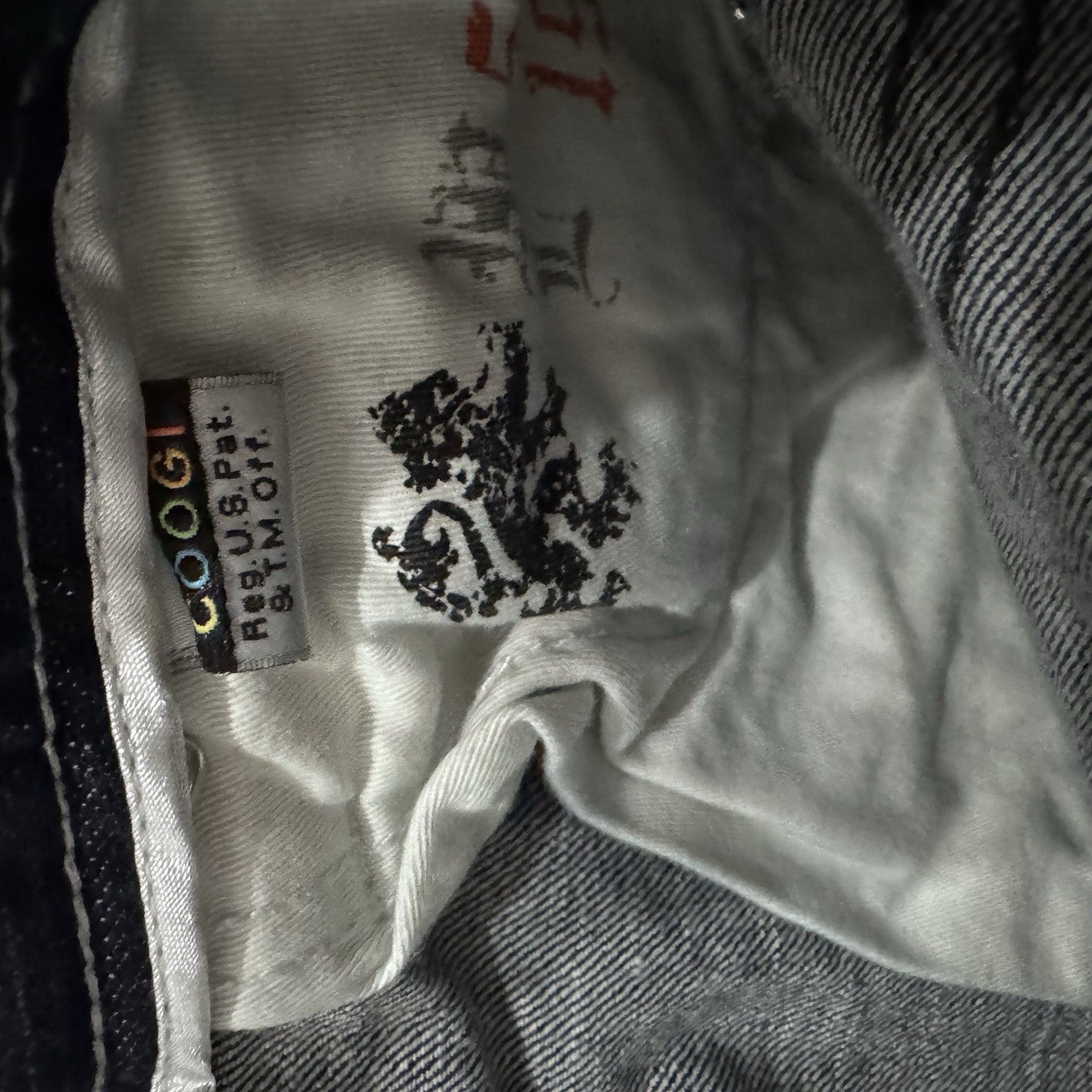 Coogi Jeans Capris 5/6 Juniors Dark Wash Sequin Embellished Denim Bling Logo Y2K