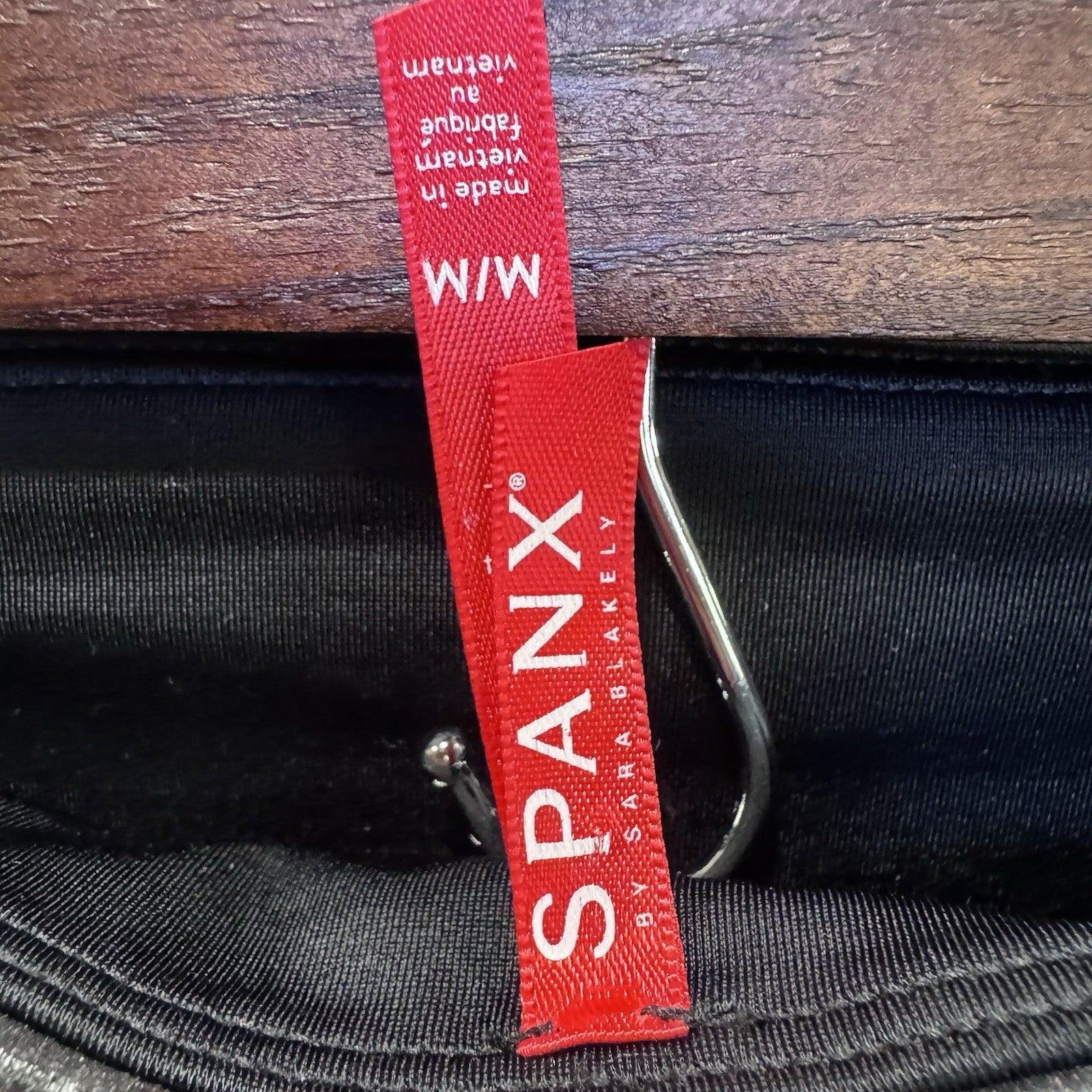 Spanx Black Sequin Faux Leather Leggings Medium M High Rise Shaping 20189R