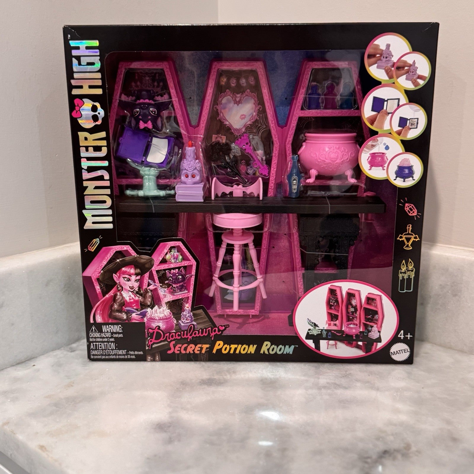 Monster High Draculaura Secret Potion Room Playset Mattel NIB With 12+ accessori