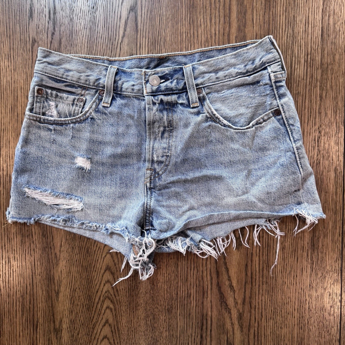 Levi’s Premium 501 Cut-Off Shorts Women’s Size 27 Distressed Denim Jean Shorts