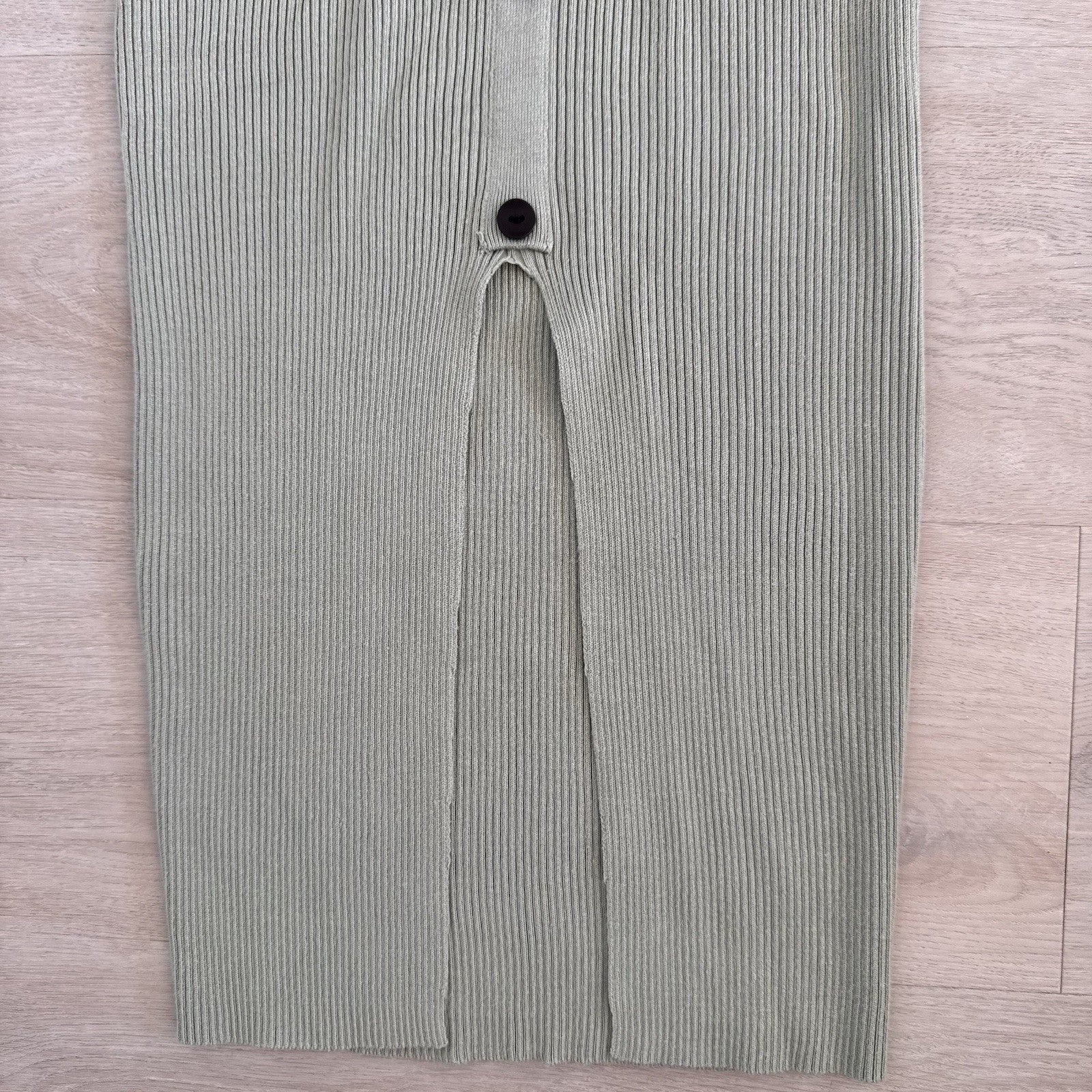 Missguided Women’s Sage Ribbed Midi Skirt US 4 Front Slit Button Detail