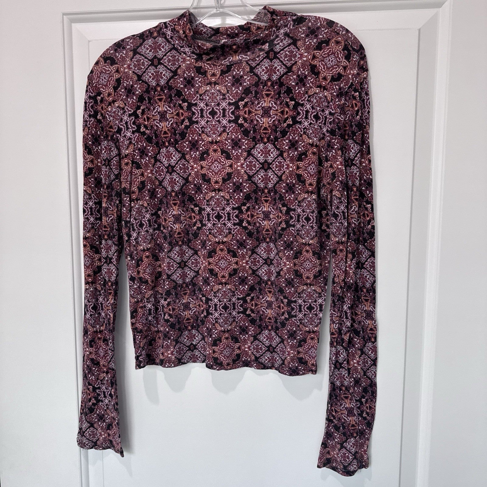 Wet Seal Y2K Print Long Sleeve Mock Neck Top XL Boho Retro Pattern Cutout Back