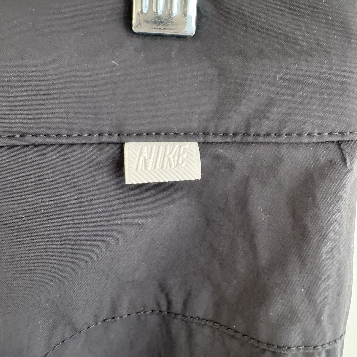 Nike Mens Pants Size 30 Black Taper Leg Standard Fit Cargo Zip Pockets NWT $85