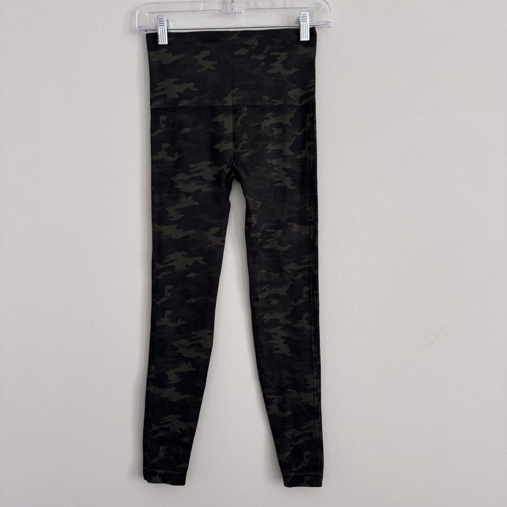 Lot of 4 Spanx Leggings Medium Faux Leather Camo Snakeskin Twill Jeggings M