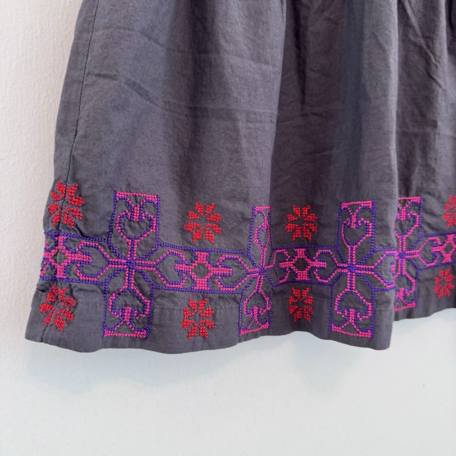 American Eagle Outfitters Gray Embroidered Boho Mini Skirt AEO Cotton Size M