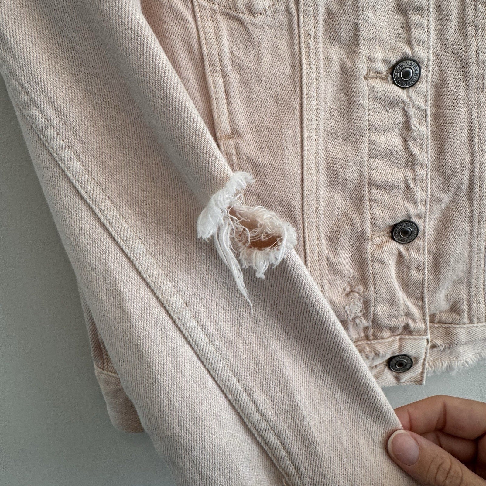 Abercrombie & Fitch Womens XS Distressed Pink Denim Jacket Raw Hem Frayed