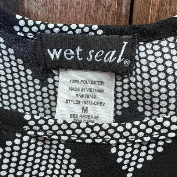 VINTAGE WET SEAL Medium Black and white chevron tank top