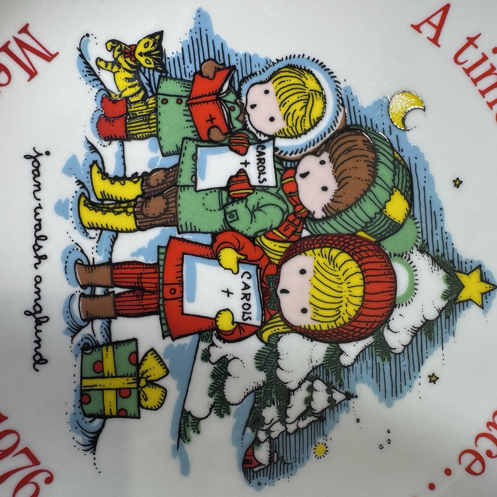 Vintage 1976 Joan Walsh Anglund Christmas Collector Plate Joy’s Inc Japan 9.5”