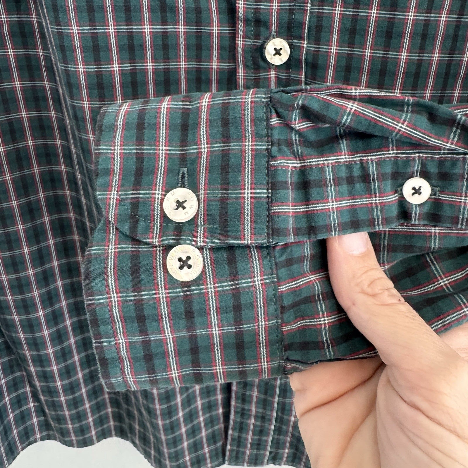 ROWM Plaid Button Down Shirt Mens M Green Red Made in Nicaragua Classic 